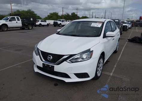 2018 Nissan Sentra S z USA, uszkodzony, nr VIN 3N1AB7AP9JY247935